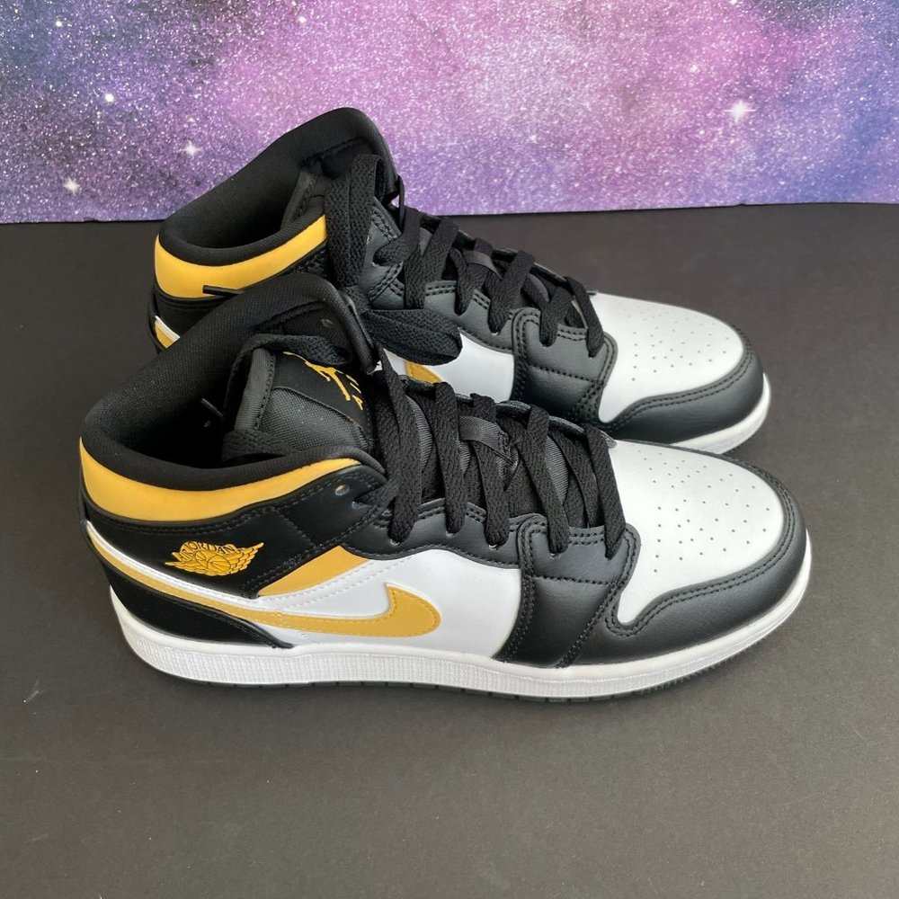 Size 6GS - Air Jordan 1 Mid Pollen MPN 554725-177